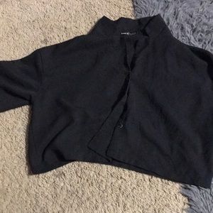 black cropped shirt